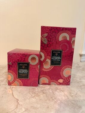 Voluspa Pink & Gold Foraged Wildberry Decorative Candle and diffuser